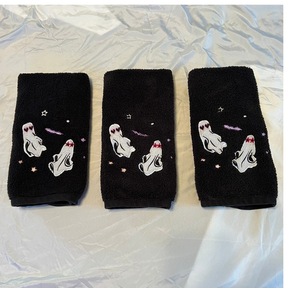 Ghost Hand Towel Set Unisex OS Black Very Good Embroidered Halloween - Picture 2 of 7